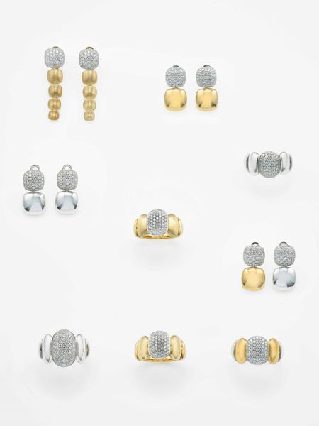 Modello Double Join. Lotto composto da quattro paia di orecchini e cinque anelli con diamanti  - Asta Gioielli Contemporanei - Associazione Nazionale - Case d'Asta italiane