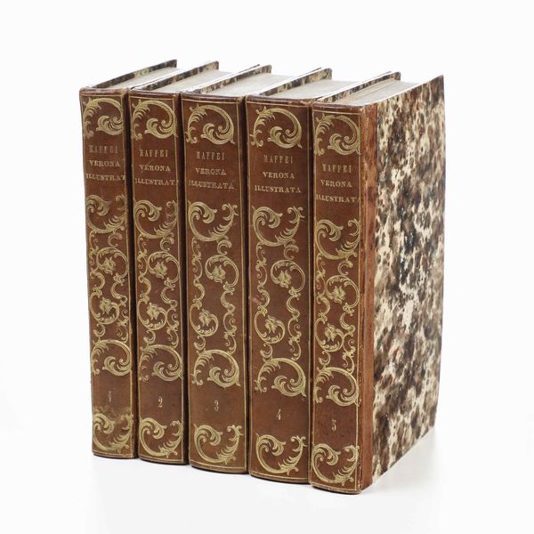 Scipione Maffei : Verona illustrata, Milano, dalla Societ Tipografica de Classici italiani, 1826, 5 volumi  - Asta Libri Antichi e Rari. Incisioni - Associazione Nazionale - Case d'Asta italiane