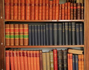 Una biblioteca del '900 di un accanito lettore di classici La biblioteca di campagna di uno studioso del secolo scorso  - Asta Libri Antichi e Rari. Incisioni - Associazione Nazionale - Case d'Asta italiane