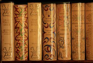 Una biblioteca del '900 di un accanito lettore di classici La biblioteca di campagna di uno studioso del secolo scorso  - Asta Libri Antichi e Rari. Incisioni - Associazione Nazionale - Case d'Asta italiane