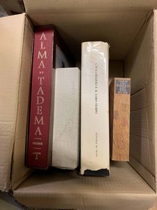 Angela Carola Perrotti - Le porcellane dei Borbone di Napoli. Capodimonte e Real Fabbrica Ferdinandea 1743-1806, Guida Editori, Napoli, 1986. Con 99 tavole di illustrazioni a colori e 615 illustrazioni in bianco e nero