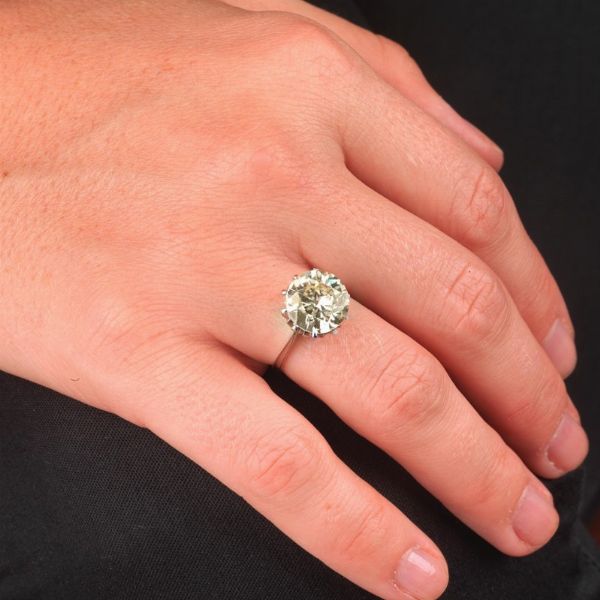 ANELLO SOLITARIO CON DIAMANTE  - Asta Gioielli - Associazione Nazionale - Case d'Asta italiane