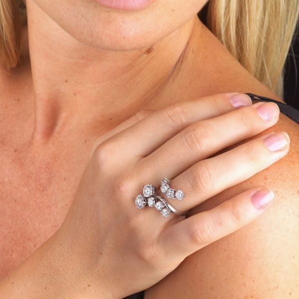 ANELLO CONTRARIE CON DIAMANTI  - Asta Gioielli - Associazione Nazionale - Case d'Asta italiane