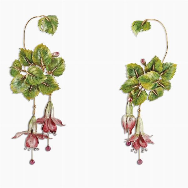 ROMOLO GRASSI GRANDI ORECCHINI PENDENTI A TRALCI FIORITI  - Asta Gioielli - Associazione Nazionale - Case d'Asta italiane