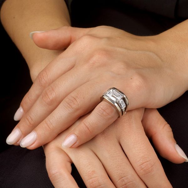 ANELLO CON DIAMANTI  - Asta Gioielli - Associazione Nazionale - Case d'Asta italiane