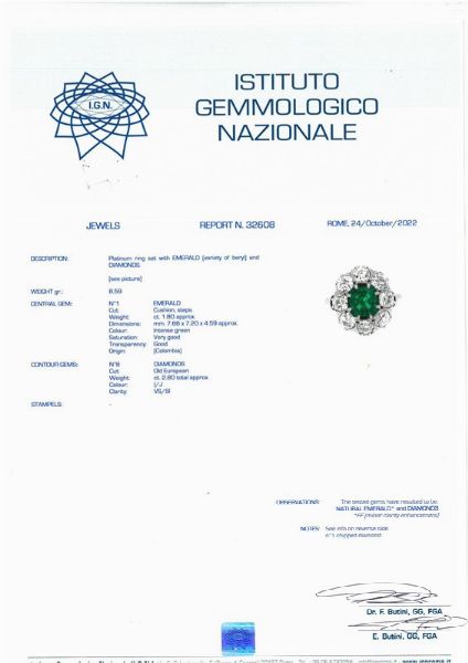 ANELLO A MARGHERITA CON SMERALDO COLOMBIANO E DIAMANTI  - Asta Gioielli - Associazione Nazionale - Case d'Asta italiane