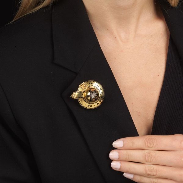 SPILLA COMMEMORATIVA  - Asta Gioielli - Associazione Nazionale - Case d'Asta italiane