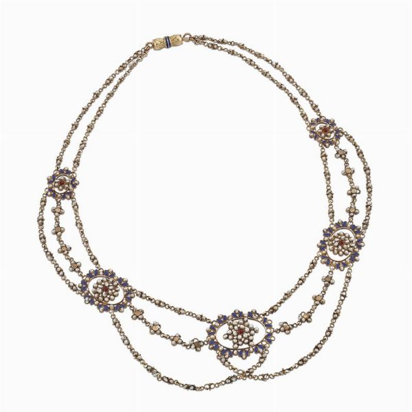 COLLANA A FESTONI CON MICROPERLE  - Asta Gioielli - Associazione Nazionale - Case d'Asta italiane