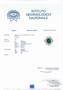 ANELLO A MARGHERITA CON SMERALDO COLOMBIANO E DIAMANTI  - Asta Gioielli - Associazione Nazionale - Case d'Asta italiane