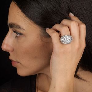 ANELLO A CUPOLA CON DIAMANTI  - Asta Gioielli - Associazione Nazionale - Case d'Asta italiane