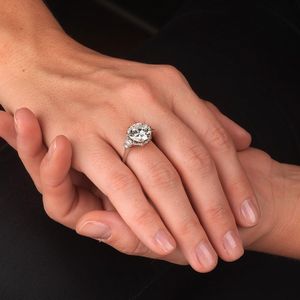 ANELLO CON DIAMANTE  - Asta Gioielli - Associazione Nazionale - Case d'Asta italiane