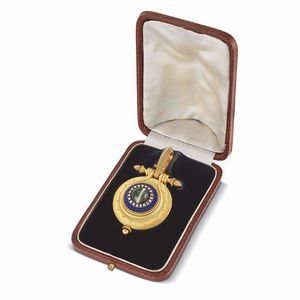 PENDENTE RELIQUIARIO MICROGRANULATO CON CALCEDONIO E DIAMANTI  - Asta Gioielli - Associazione Nazionale - Case d'Asta italiane