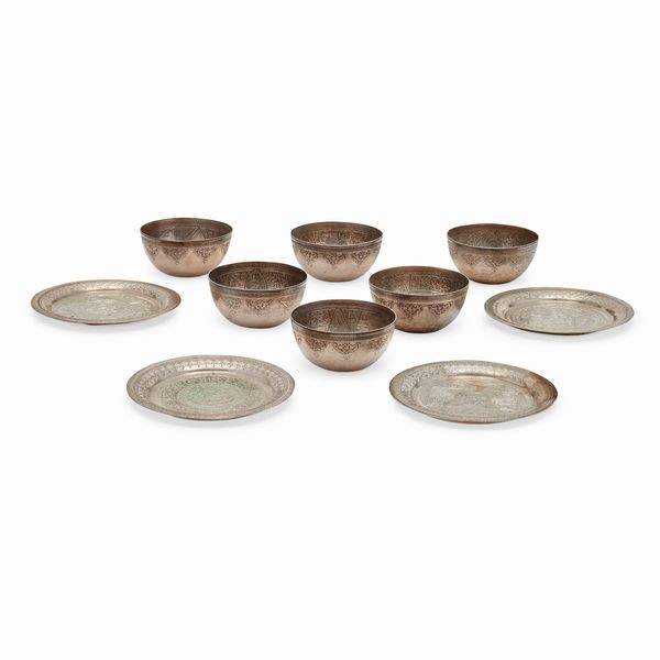 Quattro piattini e sei ciotoline in argento  - Asta Gioielli - Associazione Nazionale - Case d'Asta italiane