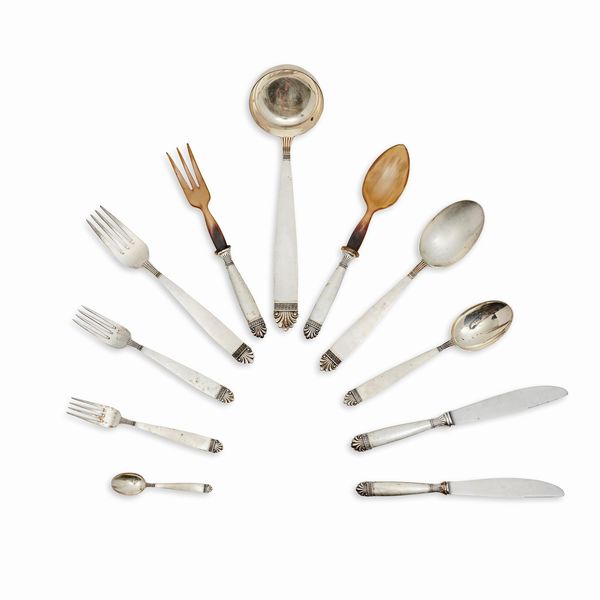 Servizio di posate in argento, Italia, XX secolo  - Asta Gioielli - Associazione Nazionale - Case d'Asta italiane