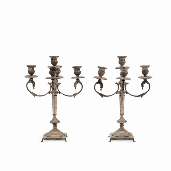 Coppia di candelabri in argento, XX secolo  - Asta Gioielli - Associazione Nazionale - Case d'Asta italiane