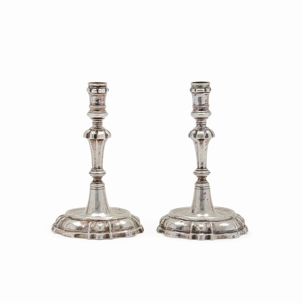 Coppia di candelieri in argento  - Asta Gioielli - Associazione Nazionale - Case d'Asta italiane