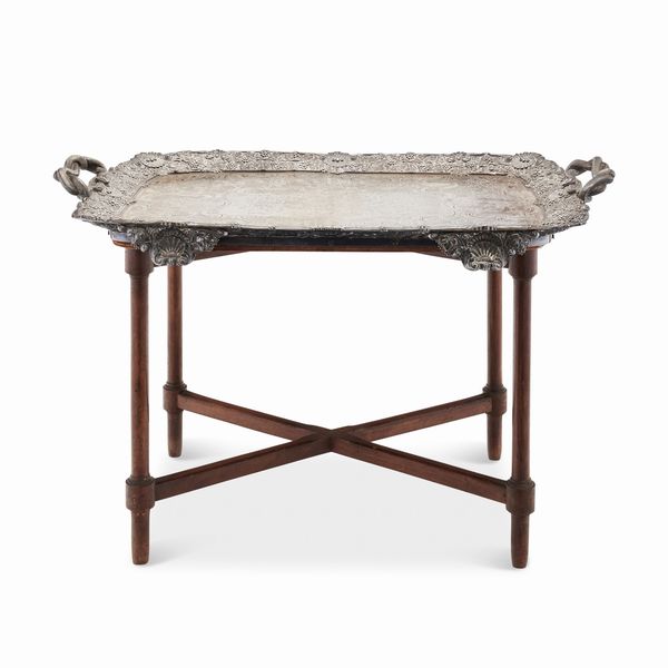 Importante vassoio in argento sterling, Londra 1821, argentiere Phillip Rundell  - Asta Gioielli - Associazione Nazionale - Case d'Asta italiane