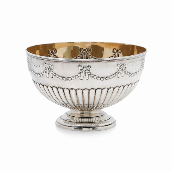 Centrotavola in sterling, Londra, fine XIX secolo  - Asta Gioielli - Associazione Nazionale - Case d'Asta italiane