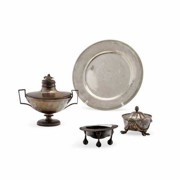 Quattro oggetti in argento e ottone argentato, XIX e XX secolo  - Asta Gioielli - Associazione Nazionale - Case d'Asta italiane