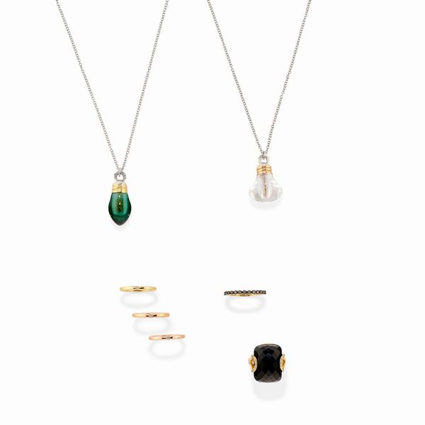 Sette gioielli nei tre ori 18k, diamanti, onice e cristallo di rocca  - Asta Gioielli - Associazione Nazionale - Case d'Asta italiane