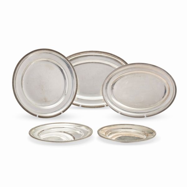 Cinque vassoi in argento, Italia, XX secolo  - Asta Gioielli - Associazione Nazionale - Case d'Asta italiane