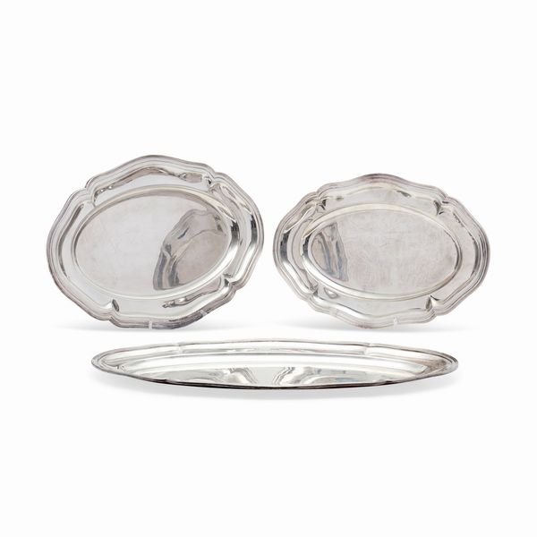 Tre vassoi da portata in argento, Italia, XX secolo  - Asta Gioielli - Associazione Nazionale - Case d'Asta italiane