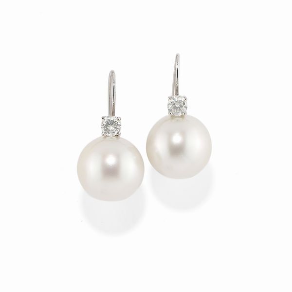 Orecchini in oro bianco 18k, diamanti e perle  - Asta Gioielli - Associazione Nazionale - Case d'Asta italiane