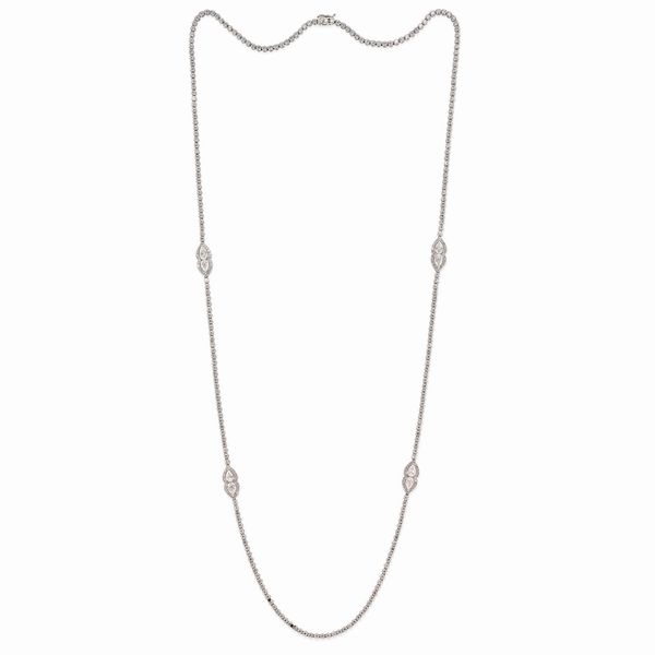 Collana in oro bianco 18k e diamanti  - Asta Gioielli - Associazione Nazionale - Case d'Asta italiane