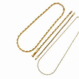 Due catene e due bracciali in oro bicolore 18K  - Asta Gioielli - Associazione Nazionale - Case d'Asta italiane
