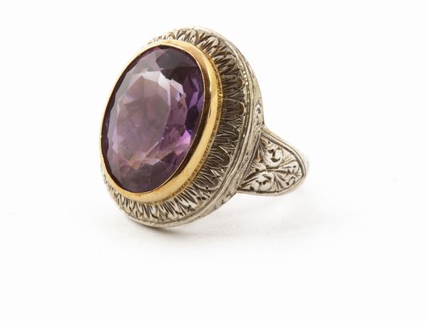 Demi parure anello e orecchini in oro giallo e argento con quarzi ametista  - Asta Gioielli e Orologi - Associazione Nazionale - Case d'Asta italiane