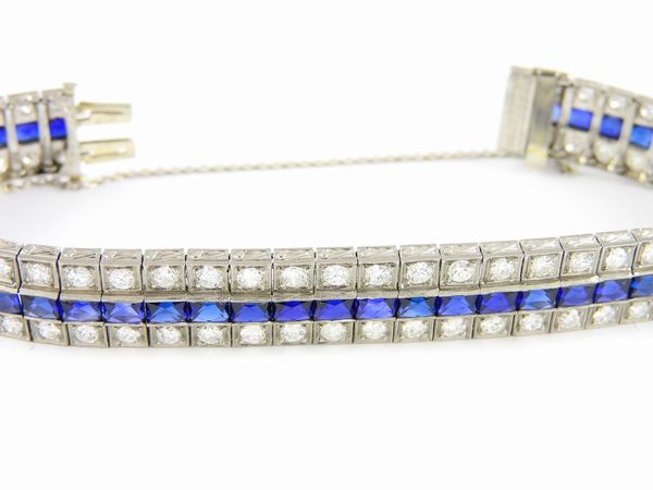 Bracciale in oro bianco, diamanti e pietre blu  - Asta Gioielli e Orologi - Associazione Nazionale - Case d'Asta italiane