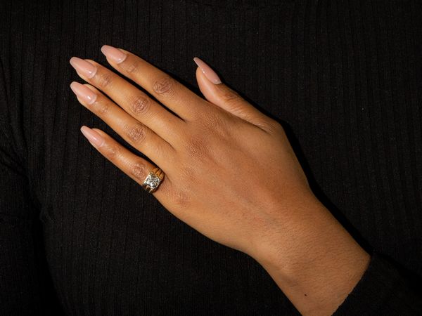 Anello in oro bianco e giallo con diamante  - Asta Gioielli e Orologi - Associazione Nazionale - Case d'Asta italiane