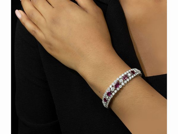 Bracciale tennis in oro bianco con diamanti e rubini  - Asta Gioielli e Orologi - Associazione Nazionale - Case d'Asta italiane