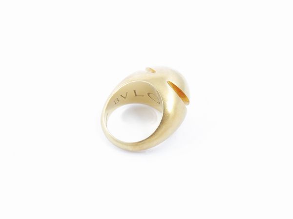Anello in oro giallo Bulgari Cabochon  - Asta Gioielli e Orologi - Associazione Nazionale - Case d'Asta italiane