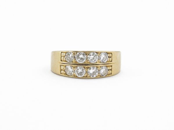 Anello a fascia in oro giallo con diamanti  - Asta Gioielli e Orologi - Associazione Nazionale - Case d'Asta italiane
