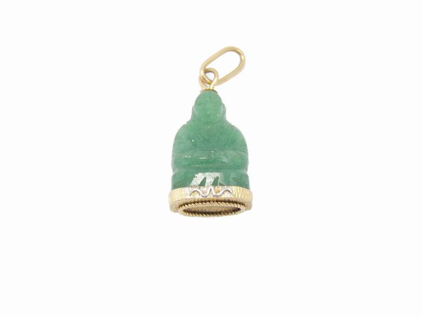 Pendente in oro giallo e agata verde tinta  - Asta Gioielli e Orologi - Associazione Nazionale - Case d'Asta italiane