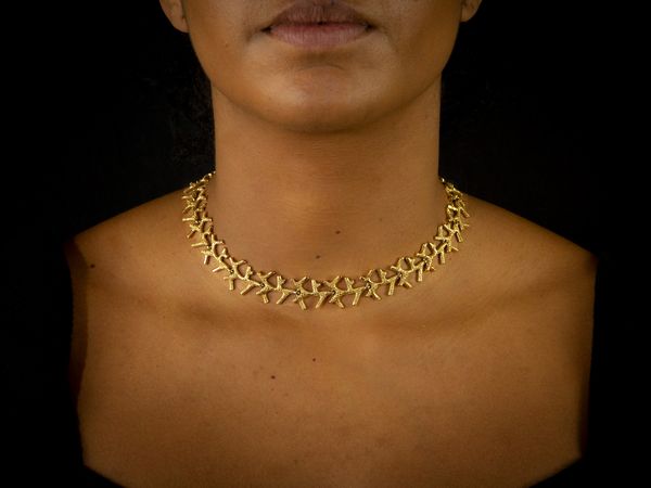 Demi parure collana ed orecchini in oro giallo attribuibile ad Enrico Serafini  - Asta Gioielli e Orologi - Associazione Nazionale - Case d'Asta italiane