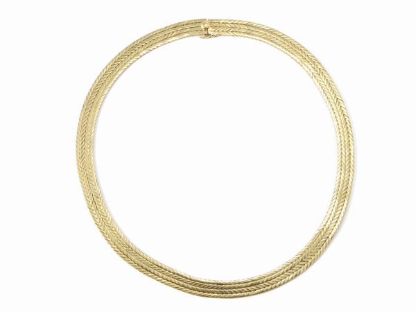 Girocollo Mario Buccellati in oro giallo  - Asta Gioielli e Orologi - Associazione Nazionale - Case d'Asta italiane