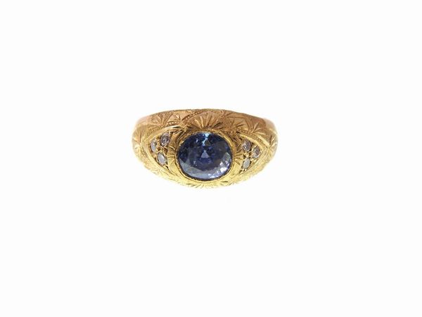 Anello da mignolo in oro giallo con diamanti e zaffiro  - Asta Gioielli e Orologi - Associazione Nazionale - Case d'Asta italiane
