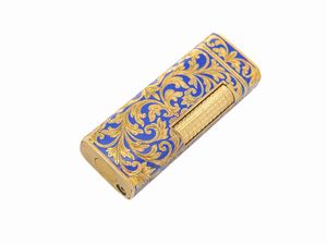 Accendino laminato in oro giallo e smalto blu  - Asta Gioielli e Orologi - Associazione Nazionale - Case d'Asta italiane