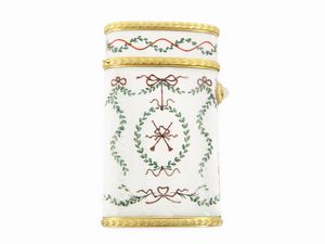 Portasigarette in oro giallo e argento con pietra di luna e smalto bianco  - Asta Gioielli e Orologi - Associazione Nazionale - Case d'Asta italiane