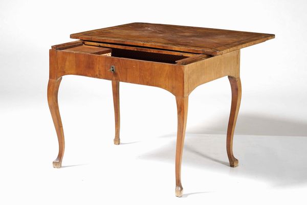 Tavolo Luigi XV in legno di ulivo lastronato e filettato in palissandro. Genova XVIII secolo  - Asta Dimore italiane | Cambi Time - Associazione Nazionale - Case d'Asta italiane