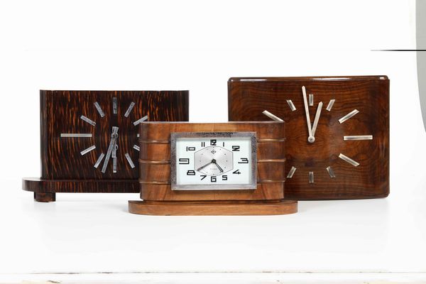 Lotto di tre orologi Deco  - Asta Dimore italiane | Cambi Time - Associazione Nazionale - Case d'Asta italiane