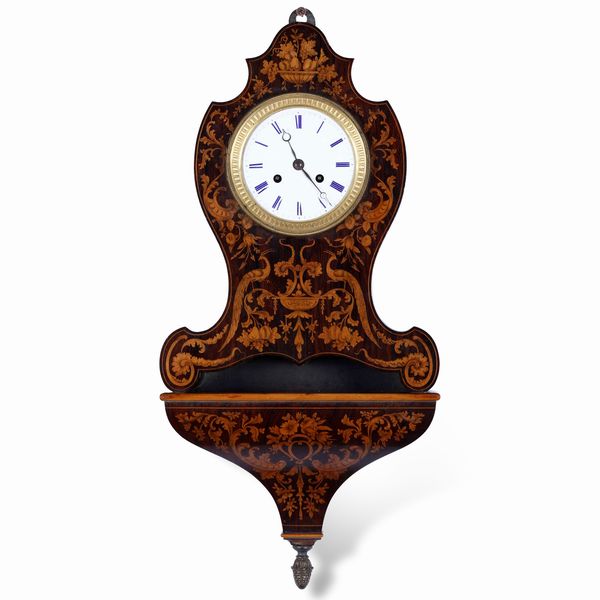 Pendola da muro Carlo X in legno intarsiato. XIX secolo  - Asta Dimore italiane | Cambi Time - Associazione Nazionale - Case d'Asta italiane