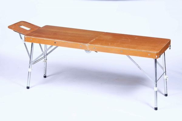 Tavolo per massaggi, XX secolo  - Asta Dimore italiane | Cambi Time - Associazione Nazionale - Case d'Asta italiane