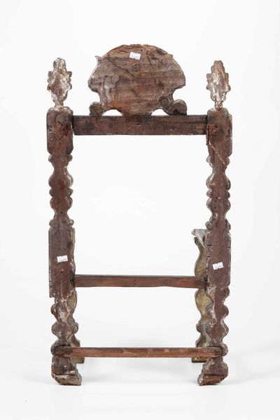 Modello di poltrona in legno dorato. XVII secolo  - Asta Dimore italiane | Cambi Time - Associazione Nazionale - Case d'Asta italiane