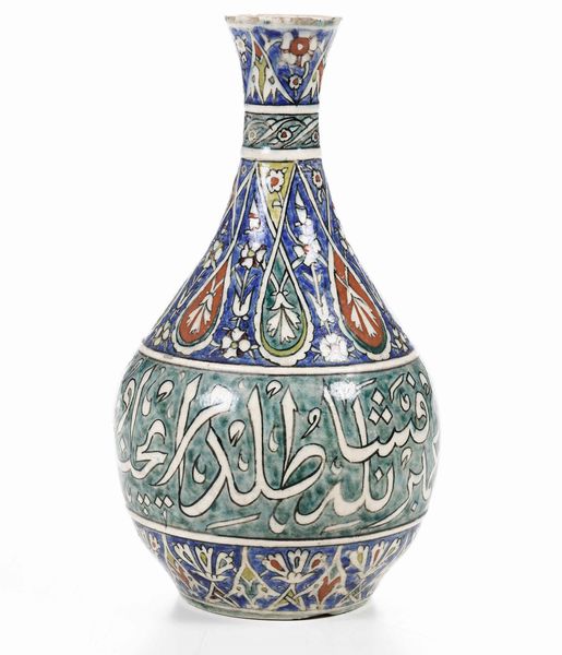 Bottiglia<BR>Iznik (?), XIX secolo  - Asta Dimore italiane | Cambi Time - Associazione Nazionale - Case d'Asta italiane
