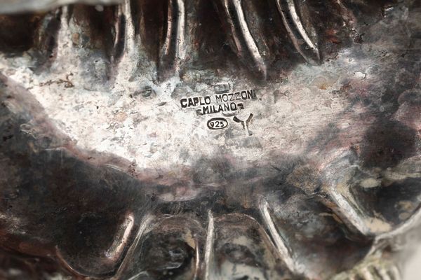 Lotto comprendente 3 ciotole a conchiglia in argento. Italia e Inghilterra XX secolo  - Asta Dimore italiane | Cambi Time - Associazione Nazionale - Case d'Asta italiane