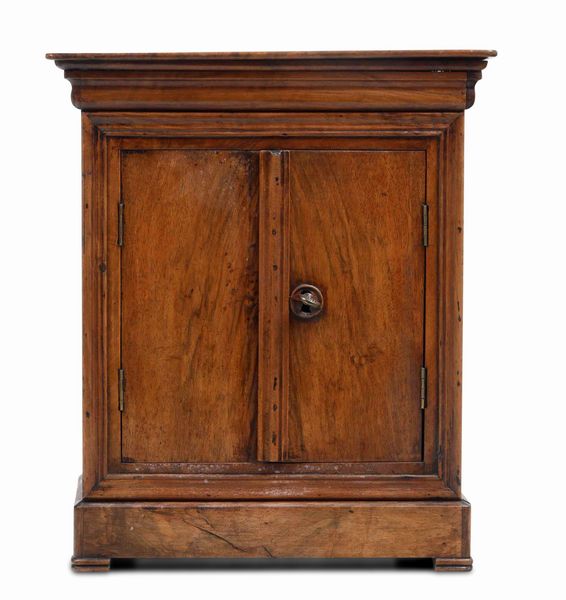 Modello di armadio Carlo X in legno di mogano. Prima met XIX secolo  - Asta Dimore italiane | Cambi Time - Associazione Nazionale - Case d'Asta italiane