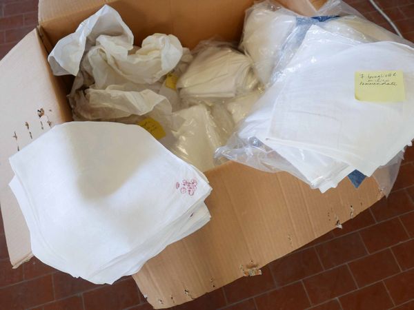 Lotto di due scatole  - Asta Dimore italiane | Cambi Time - Associazione Nazionale - Case d'Asta italiane